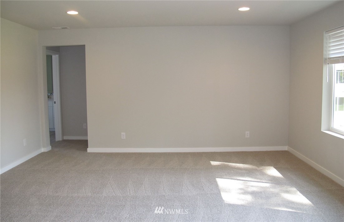 109 215th Street Southeast, Unit 5 Bothell, WA 98021 - Photo 9 of 12 a view of room