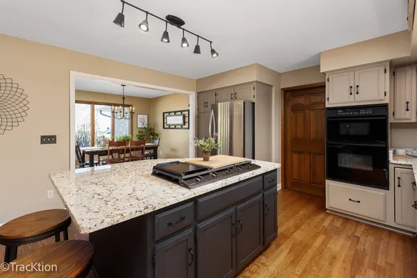 $600,000 | 9596 Corneils Road, Bristol, IL 60512