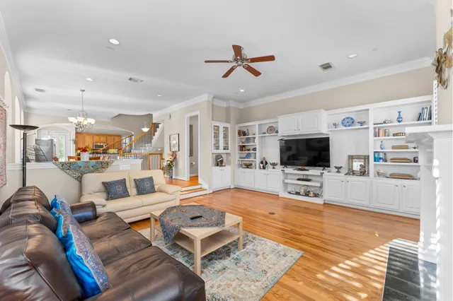 $3,000 | 9910 Orchard Court, Houston, TX 77054