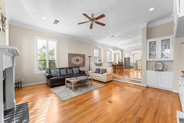 $3,000 | 9910 Orchard Court, Houston, TX 77054