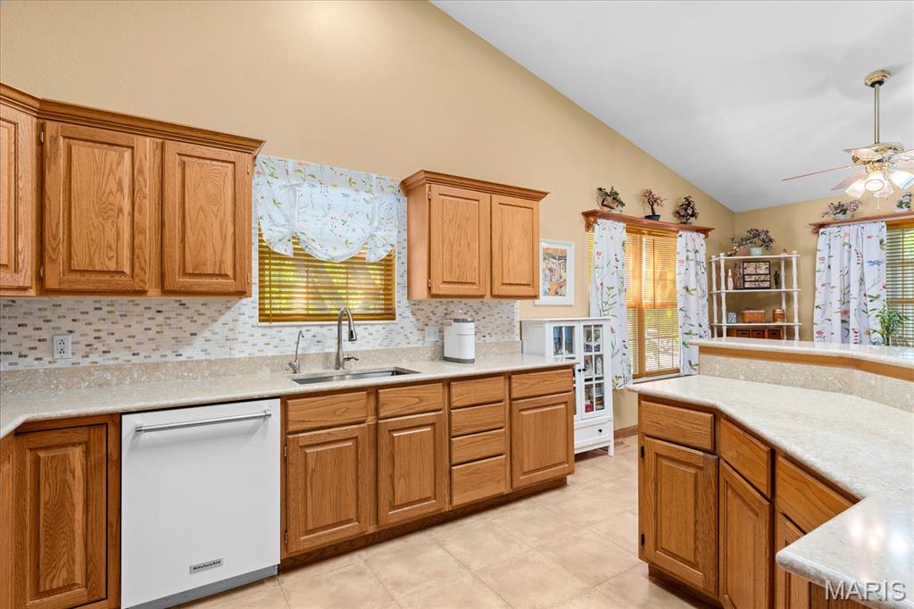 1063 Oxford Hill Road O'Fallon, IL 62269 - Photo 14 of 60