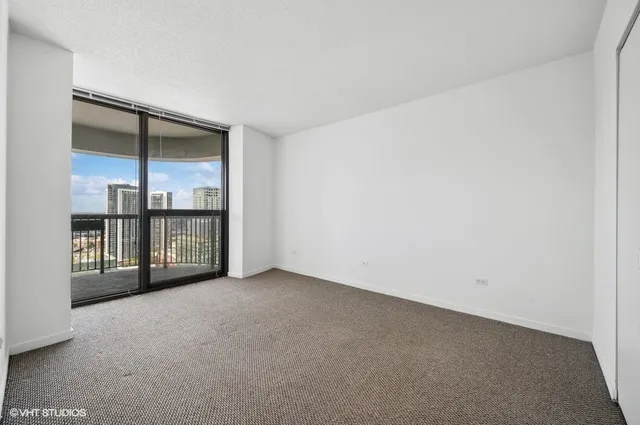 $365,000 | 400 North LaSalle Drive, Unit 4208, Chicago, IL 60654