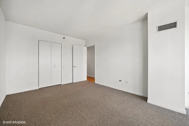 $365,000 | 400 North LaSalle Drive, Unit 4208, Chicago, IL 60654