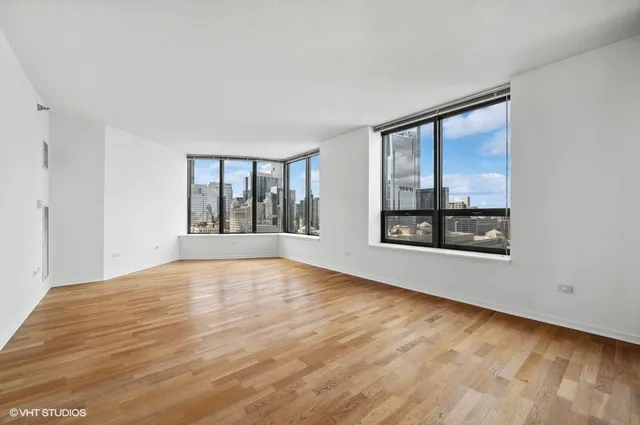 $365,000 | 400 North LaSalle Drive, Unit 4208, Chicago, IL 60654