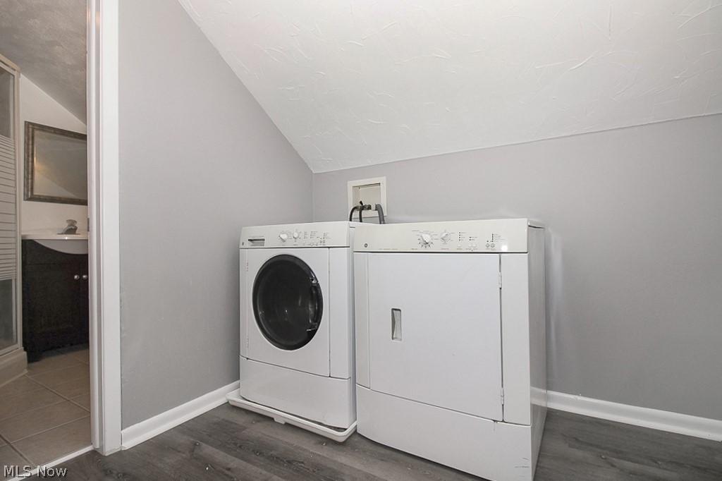 1403 Ford Road Lyndhurst, OH 44124 - Photo 17 of 28 Gallery Image 17