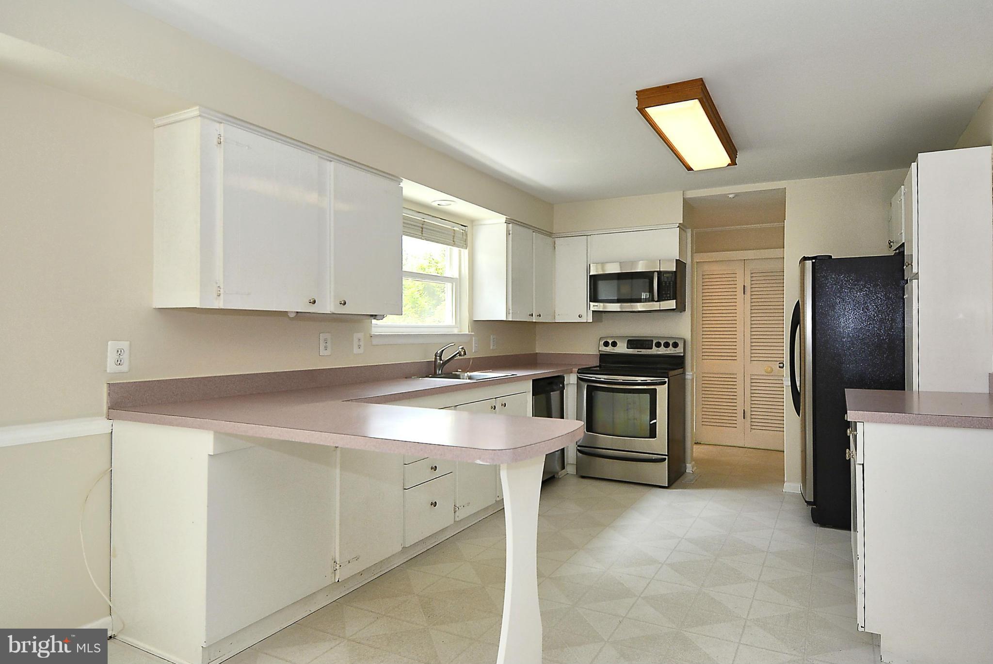 9014 Pittsfield Road Baltimore, MD 21208 - Photo 12 of 30 Kitchen