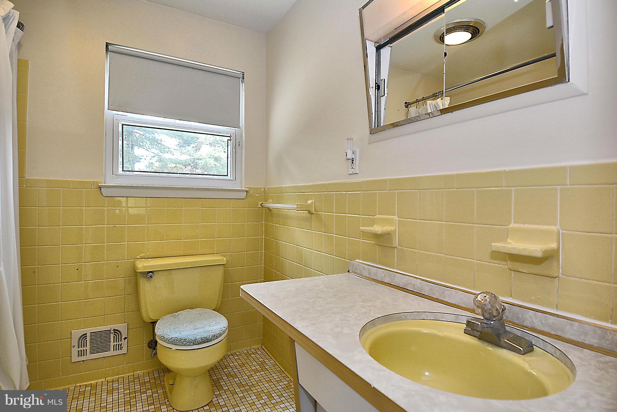 9014 Pittsfield Road Baltimore, MD 21208 - Photo 26 of 30 Bath