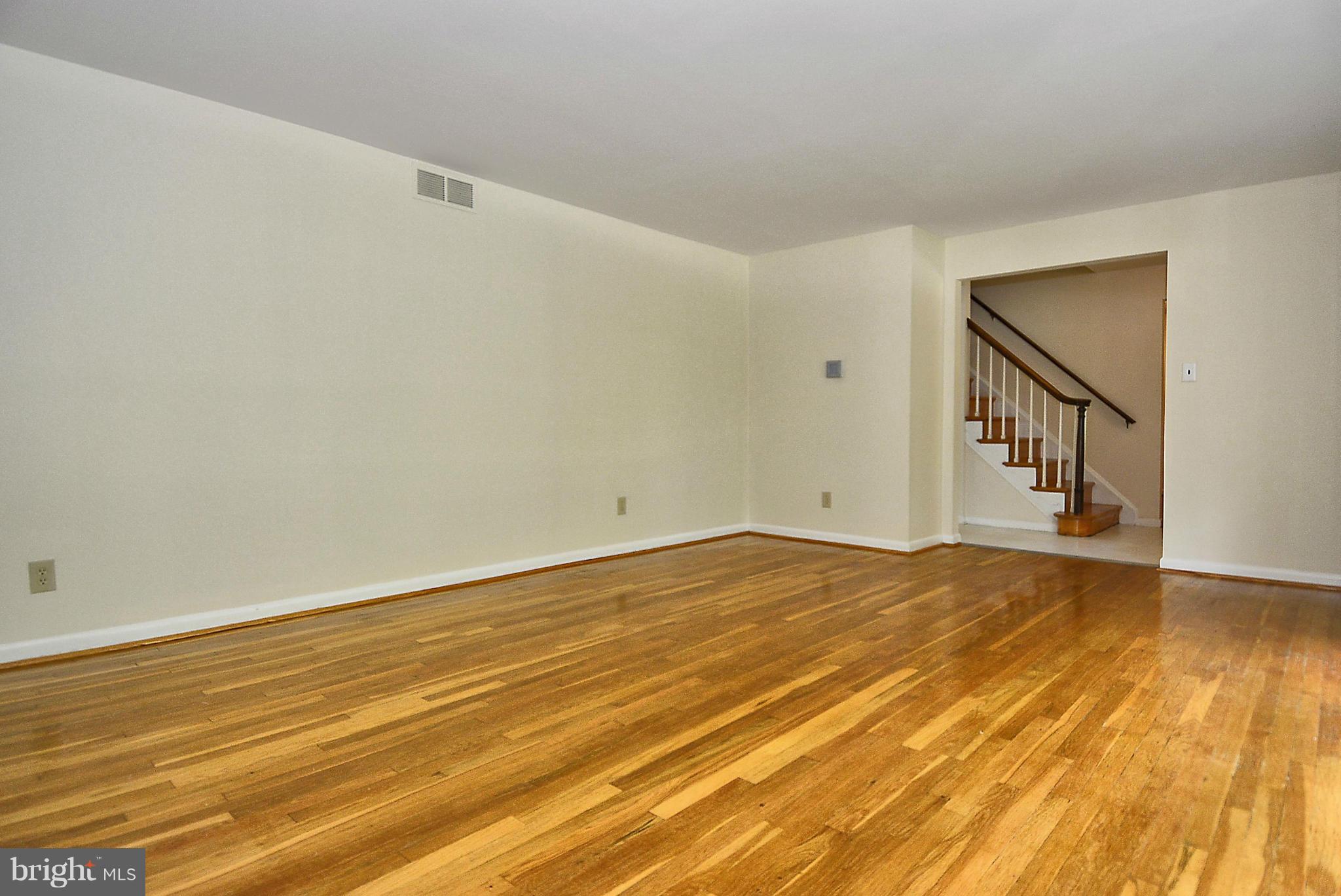 9014 Pittsfield Road Baltimore, MD 21208 - Photo 9 of 30 Living Room