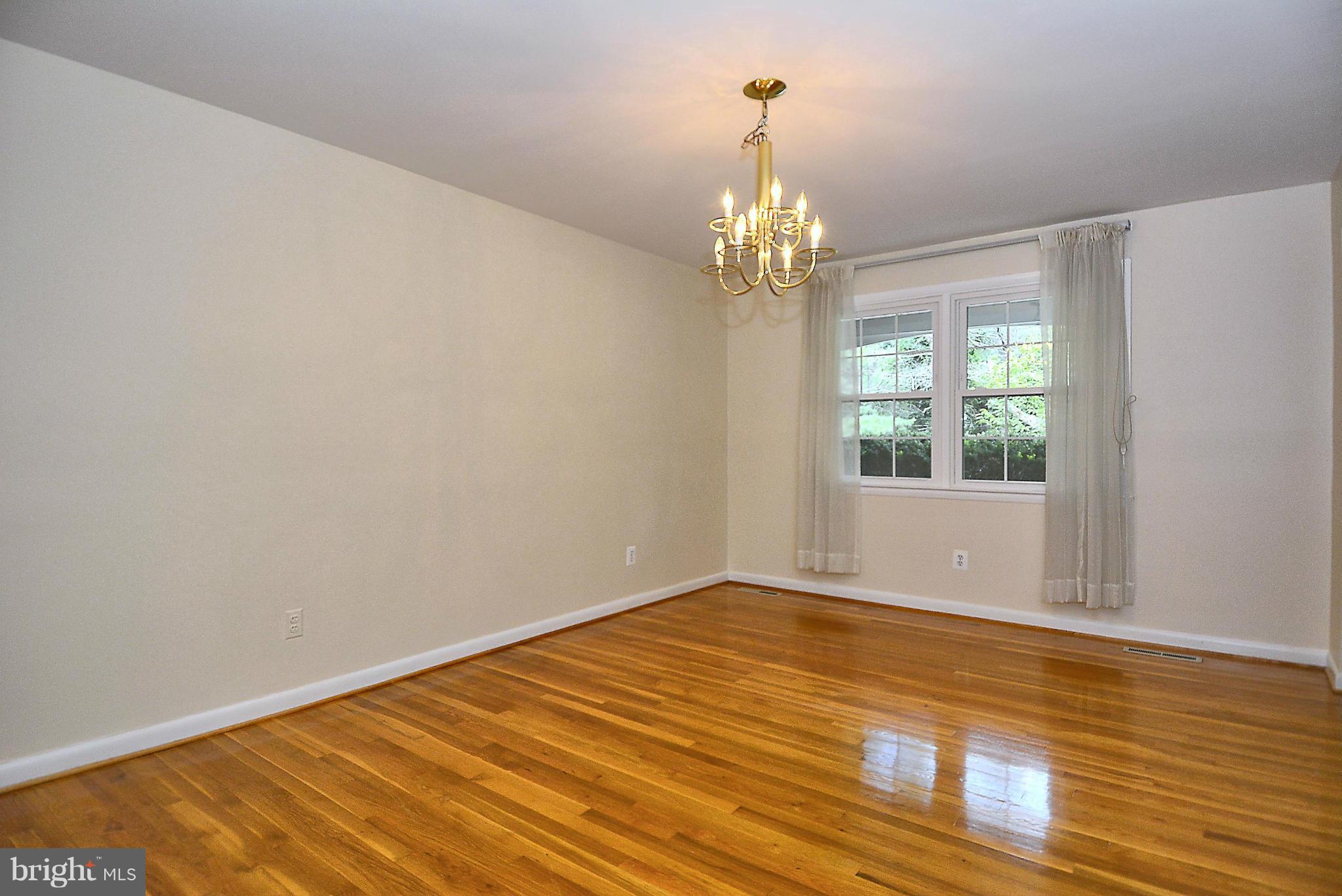 9014 Pittsfield Road Baltimore, MD 21208 - Photo 10 of 30 Dining Room