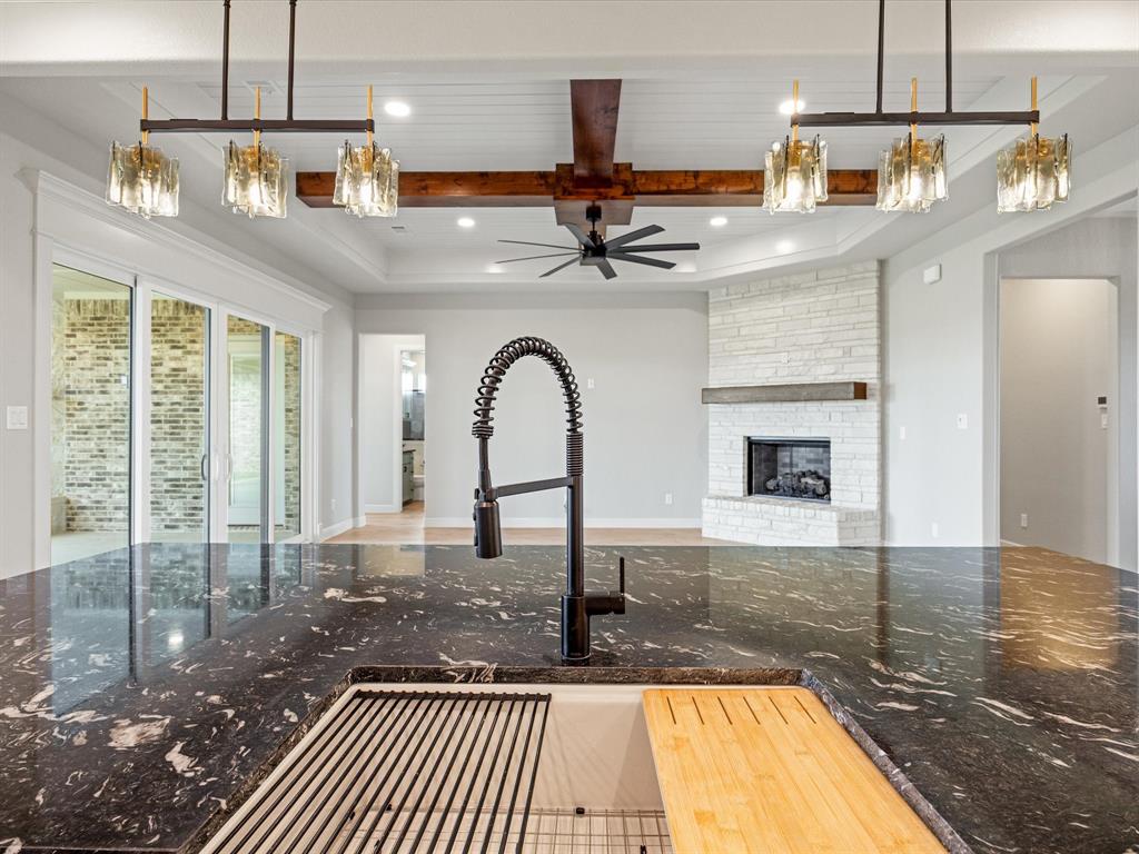 161 Frontera Drive Decatur, TX 76234 - Photo 36 of 40 a very nice looking kitchen with a large window