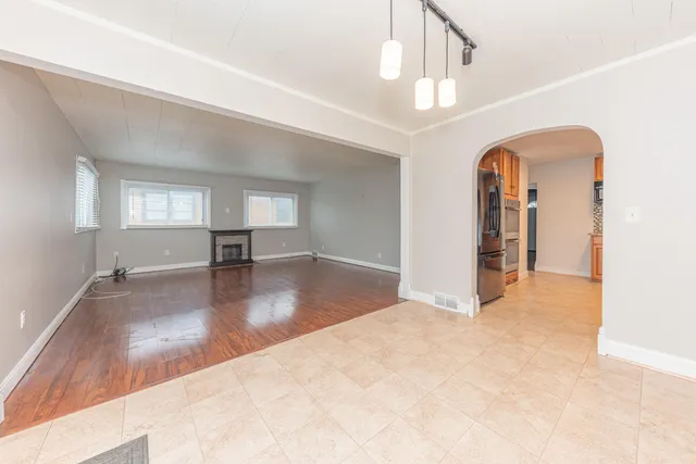 $229,900 | 1005 South Wisner Street, Jackson, MI 49203