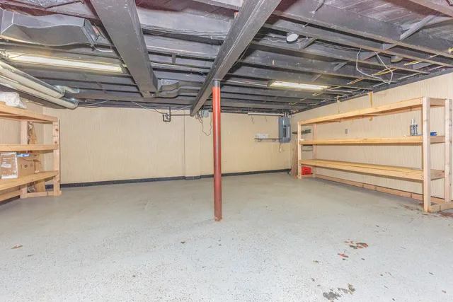 $229,900 | 1005 South Wisner Street, Jackson, MI 49203