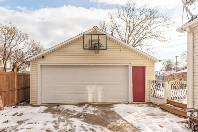 $229,900 | 1005 South Wisner Street, Jackson, MI 49203