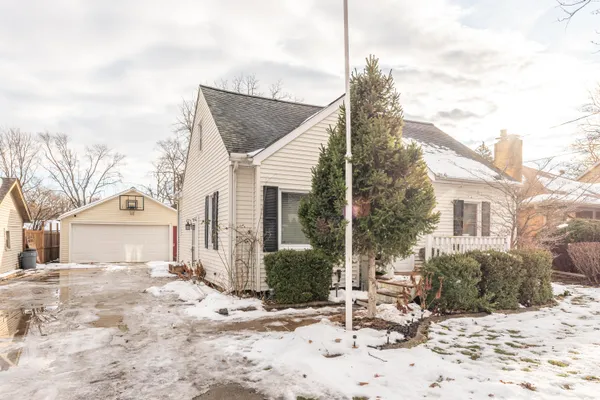 $210,000 | 1005 South Wisner Street, Jackson, MI 49203