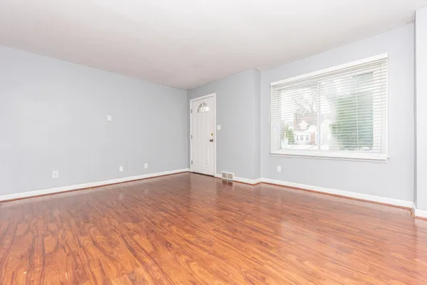 $210,000 | 1005 South Wisner Street, Jackson, MI 49203