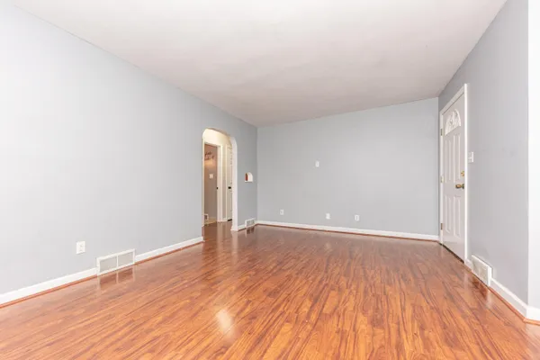 $210,000 | 1005 South Wisner Street, Jackson, MI 49203