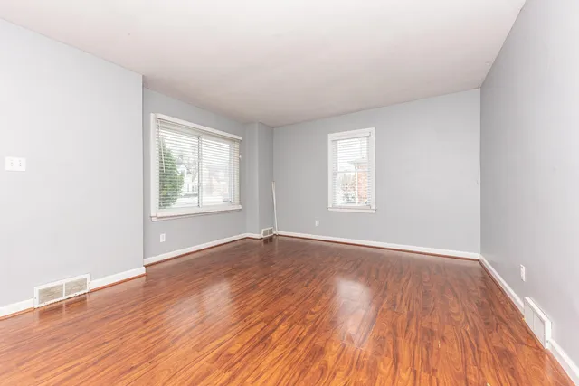 $229,900 | 1005 South Wisner Street, Jackson, MI 49203