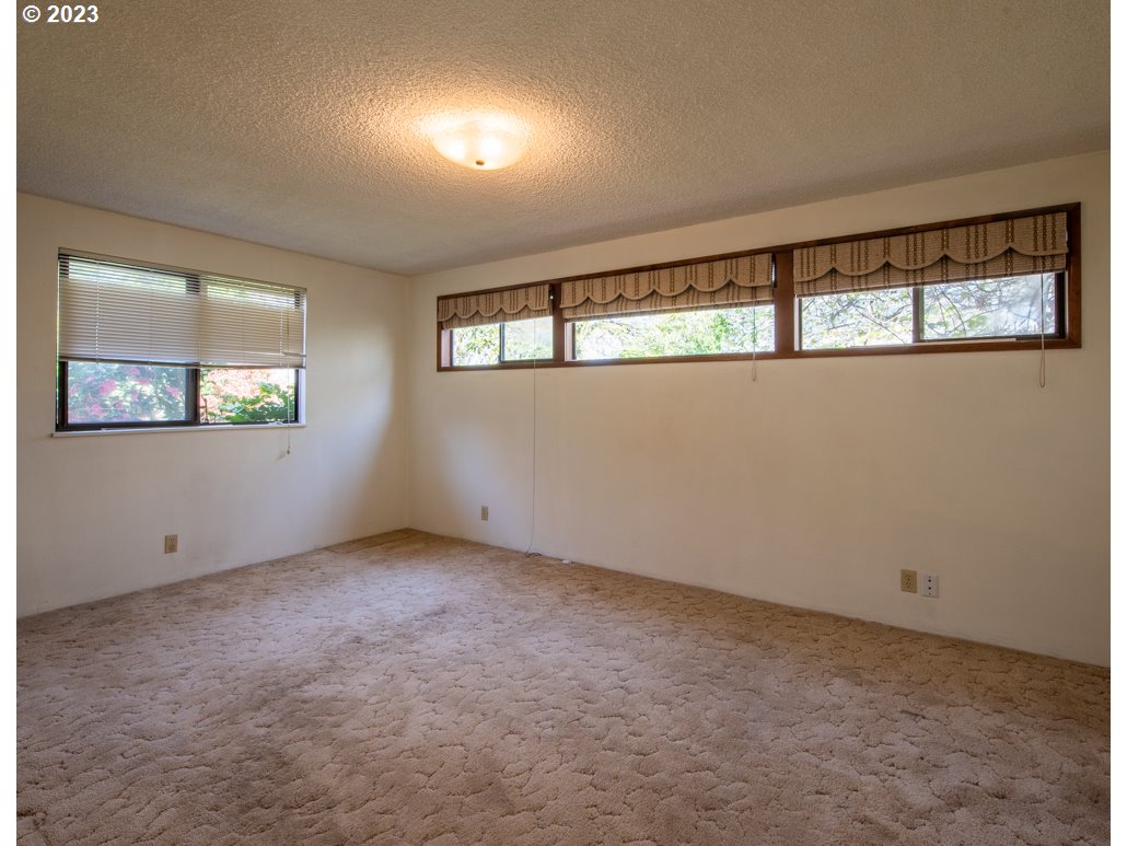 985 Northridge Avenue Springfield, OR 97477 - Photo 17 of 37