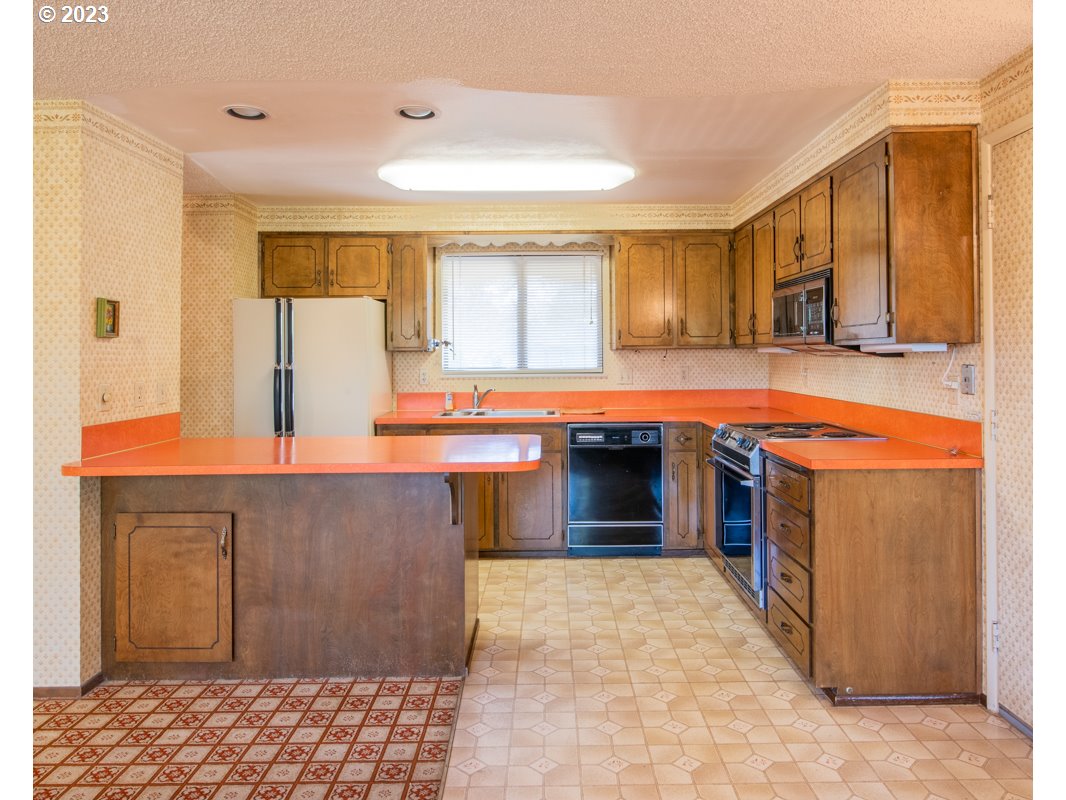 985 Northridge Avenue Springfield, OR 97477 - Photo 10 of 37