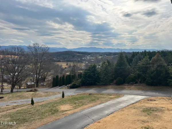 $399,900 | 1130 Hixon Avenue, Greeneville, TN 37743