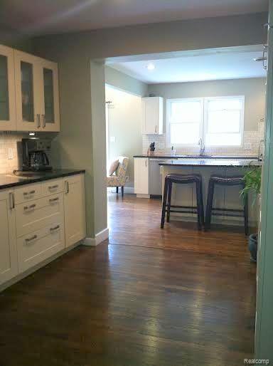 2806 Bembridge Road Royal Oak, MI 48073 - Photo 6 of 31 g.jpg