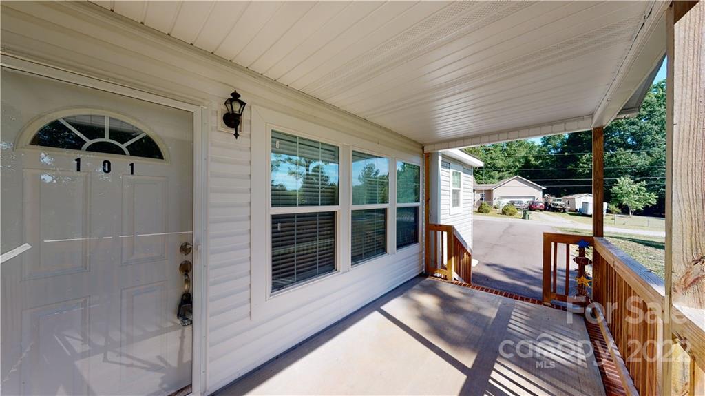101 Deepwood Road Stanley, NC 28164 - Photo 5 of 29 Gallery Image 5