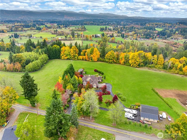 $1,495,000 | 10630 Lundeen Road Southwest, Rochester, WA 98579