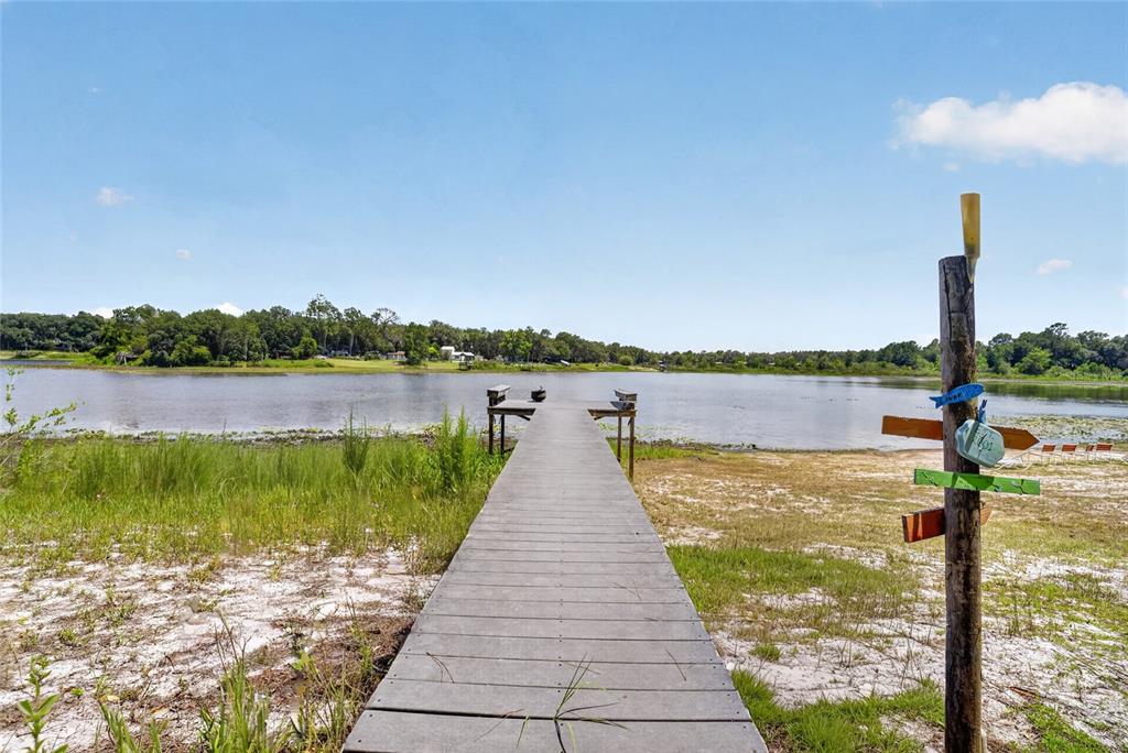 273 Neal Road Hawthorne, FL 32640 - Photo 4 of 32