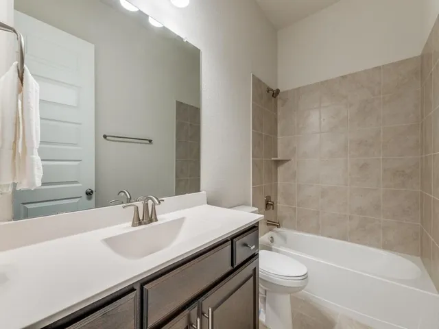 $500,000 | 4805 Blackhawk Green Court, Arlington, TX 76005