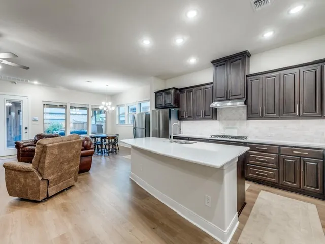 $500,000 | 4805 Blackhawk Green Court, Arlington, TX 76005