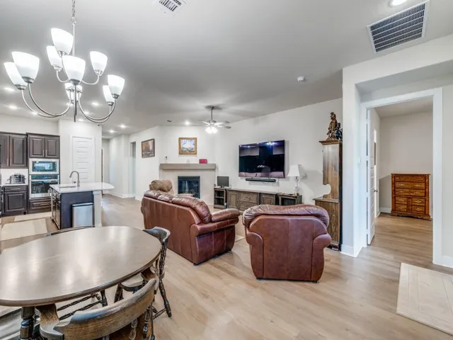 $500,000 | 4805 Blackhawk Green Court, Arlington, TX 76005