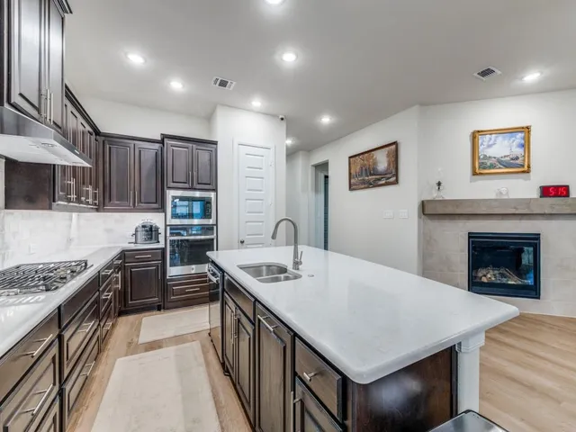 $500,000 | 4805 Blackhawk Green Court, Arlington, TX 76005