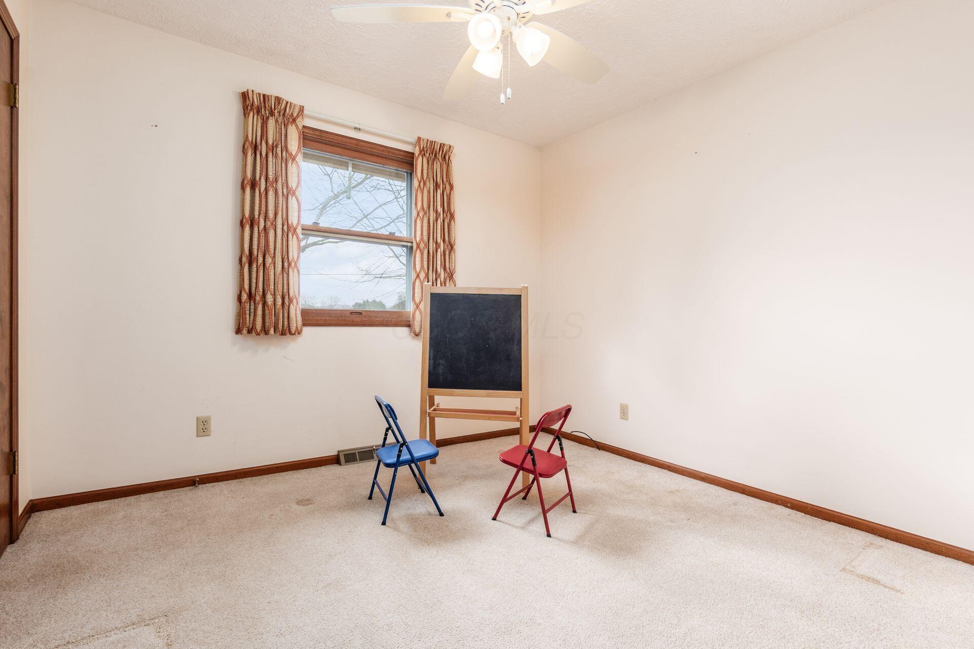 7550 Basil Western Road Canal Winchester, OH 43110 - Photo 24 of 27 010. Third Bedroom