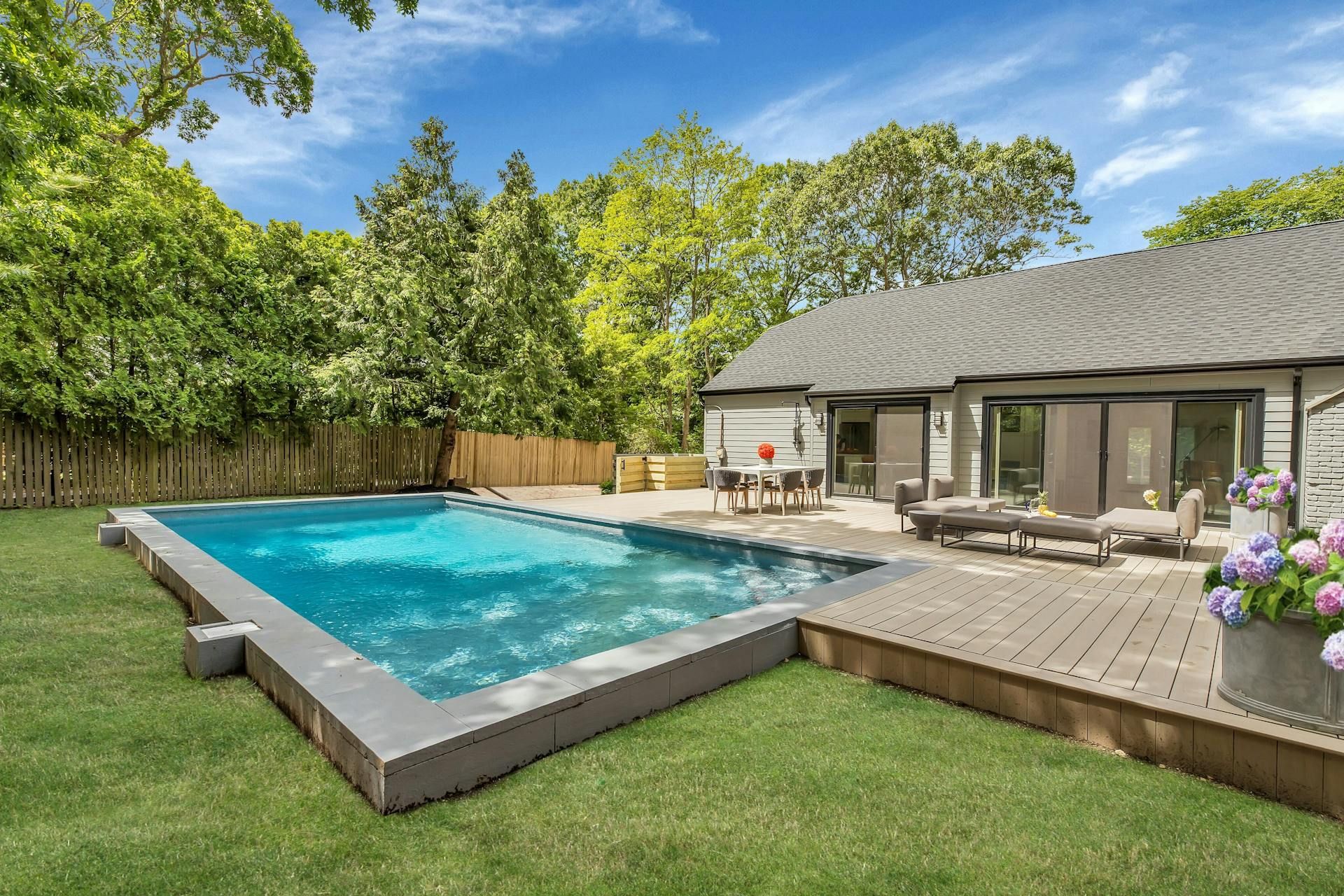 10 Hampton Street Westhampton Beach, NY 11978 - Photo 16 of 17