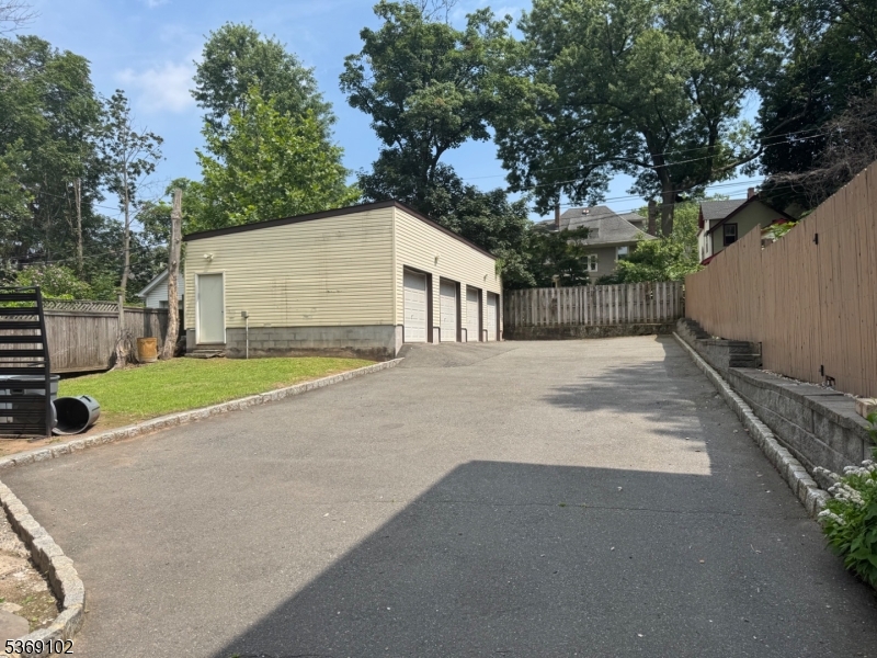30 Riggs Place, Unit 2 South Orange, NJ 07079 - Photo 3 of 27