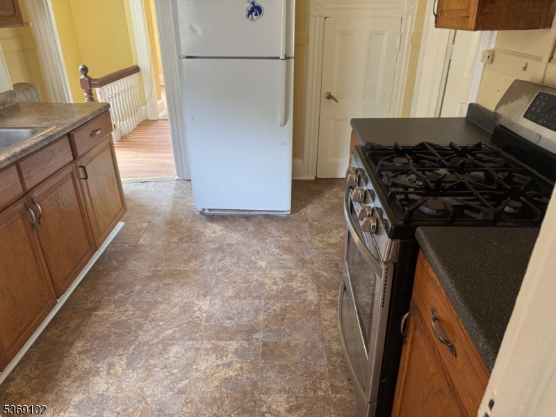 30 Riggs Place, Unit 2 South Orange, NJ 07079 - Photo 10 of 27