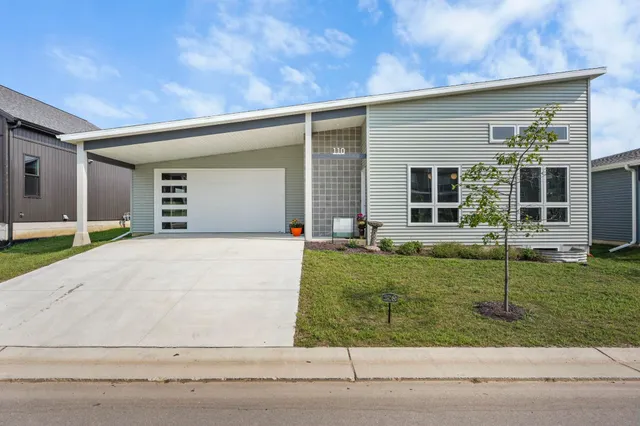 $379,900 | 110 Boneset, Poynette, WI 53955
