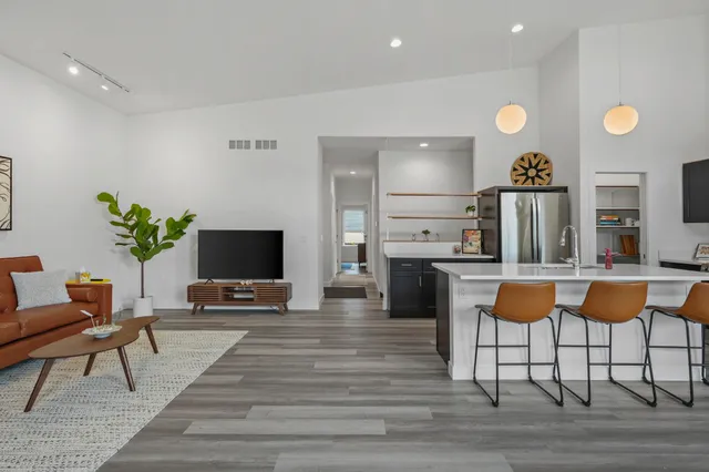 $379,900 | 110 Boneset, Poynette, WI 53955