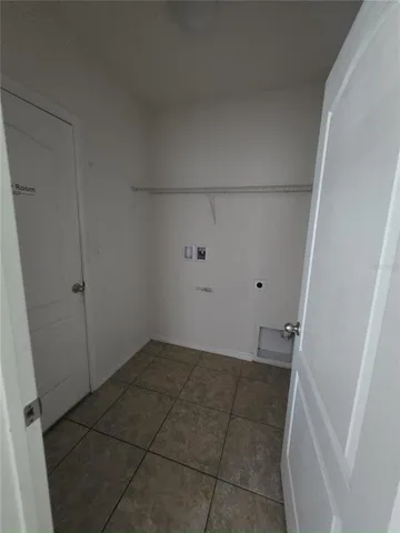 $1,850 | 727 Lake Douglas Drive, Groveland, FL 34736