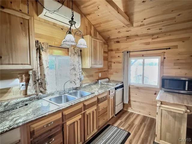 $239,900 | 4050 Highway 221, Marathon, NY 13803