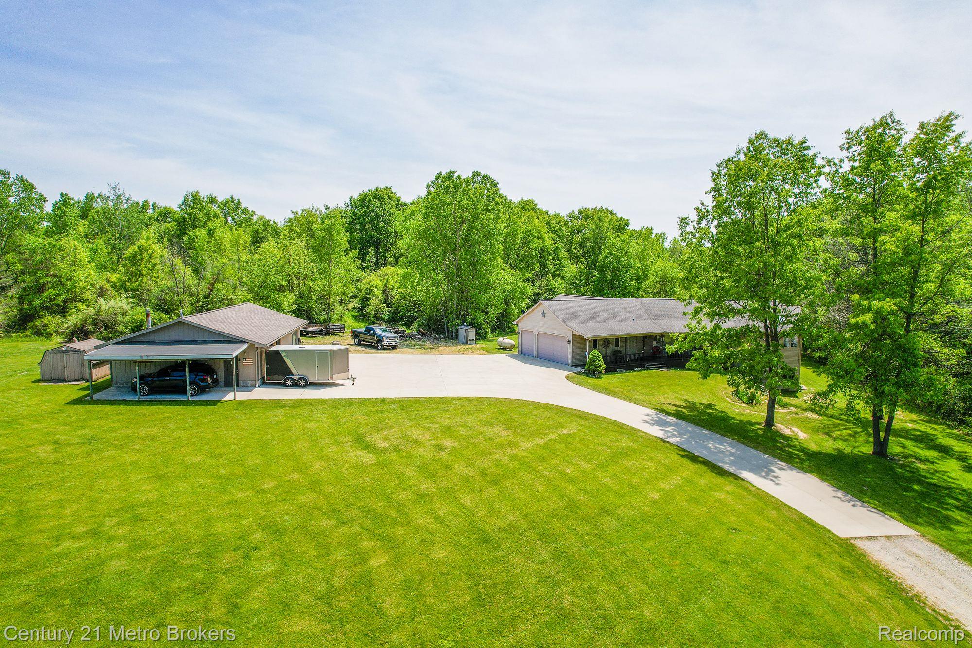 5851 Lippincott Road Lapeer, MI 48446 - Photo 5 of 44 Gallery Image 5