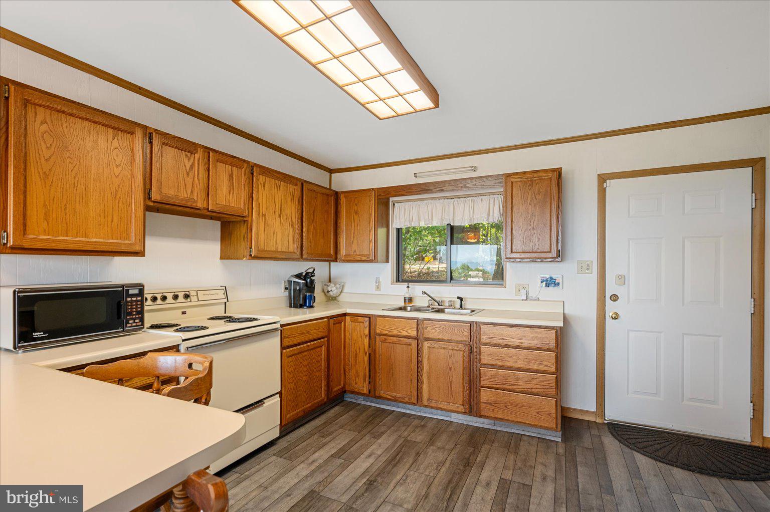 685 North Maple Road Mount Jackson, VA 22842 - Photo 3 of 64