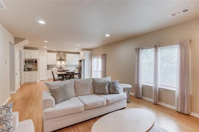 $469,900 | 1727 Shire Village Drive, Sugar Hill, GA 30518