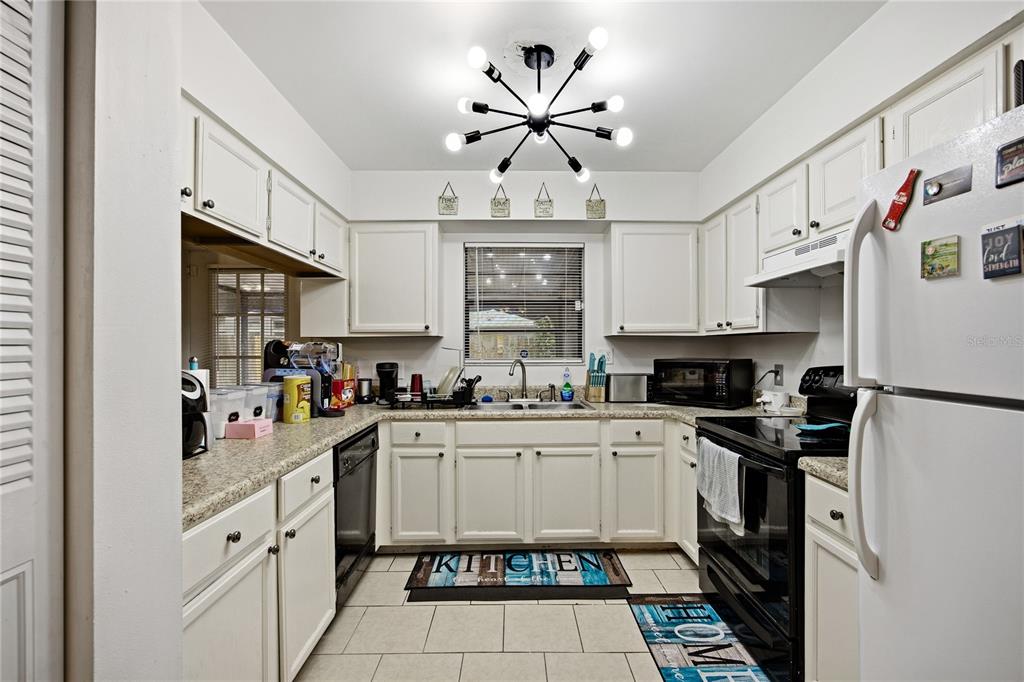 7212 Southwest 18 Place Gainesville, FL 32607 - Photo 10 of 25