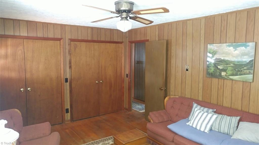 43 Round Hill Road Fancy Gap, VA 24328 - Photo 4 of 13 Gallery Image 4