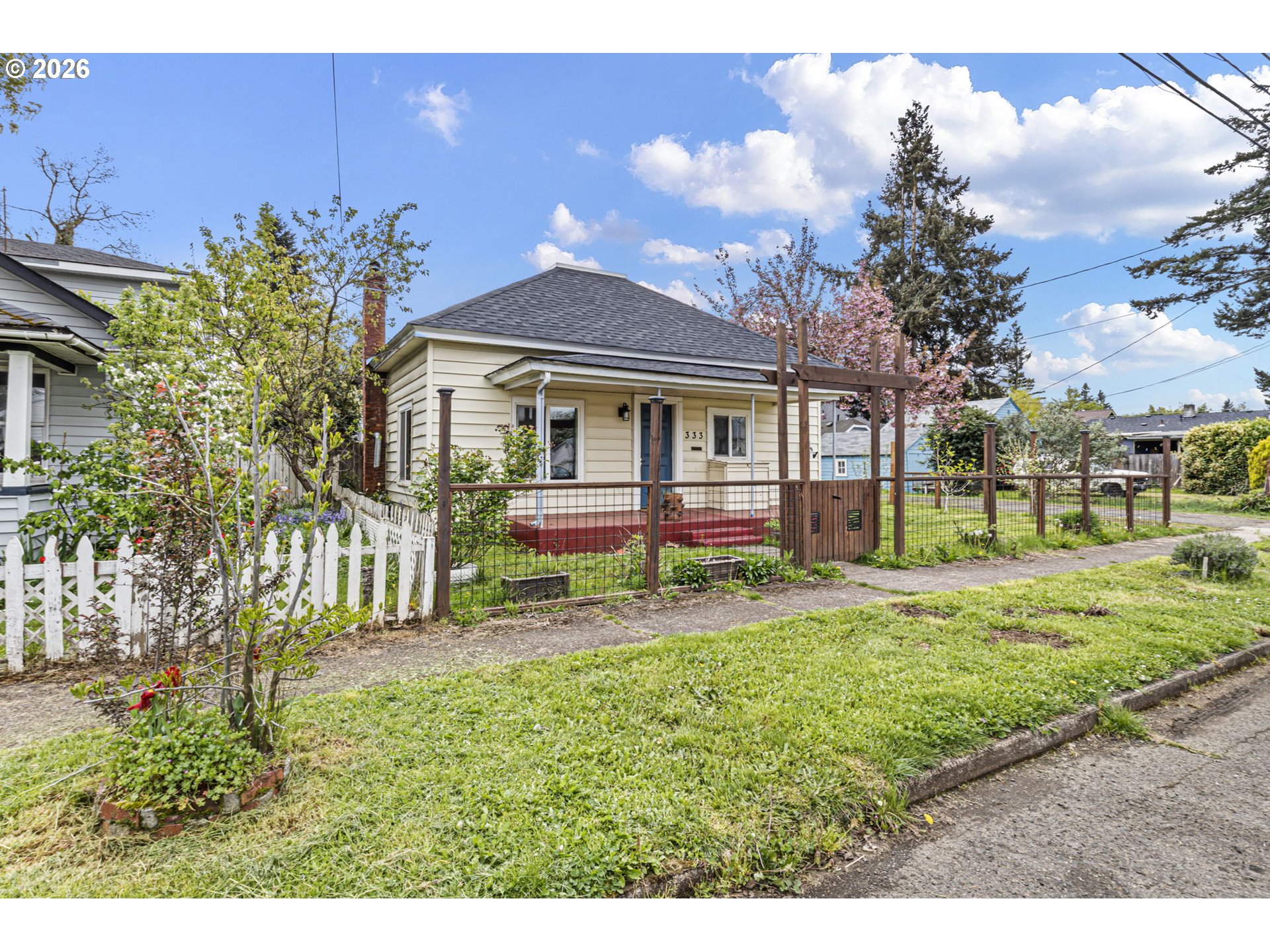 333 Madison Avenue Cottage Grove, OR 97424 - Photo 3 of 48