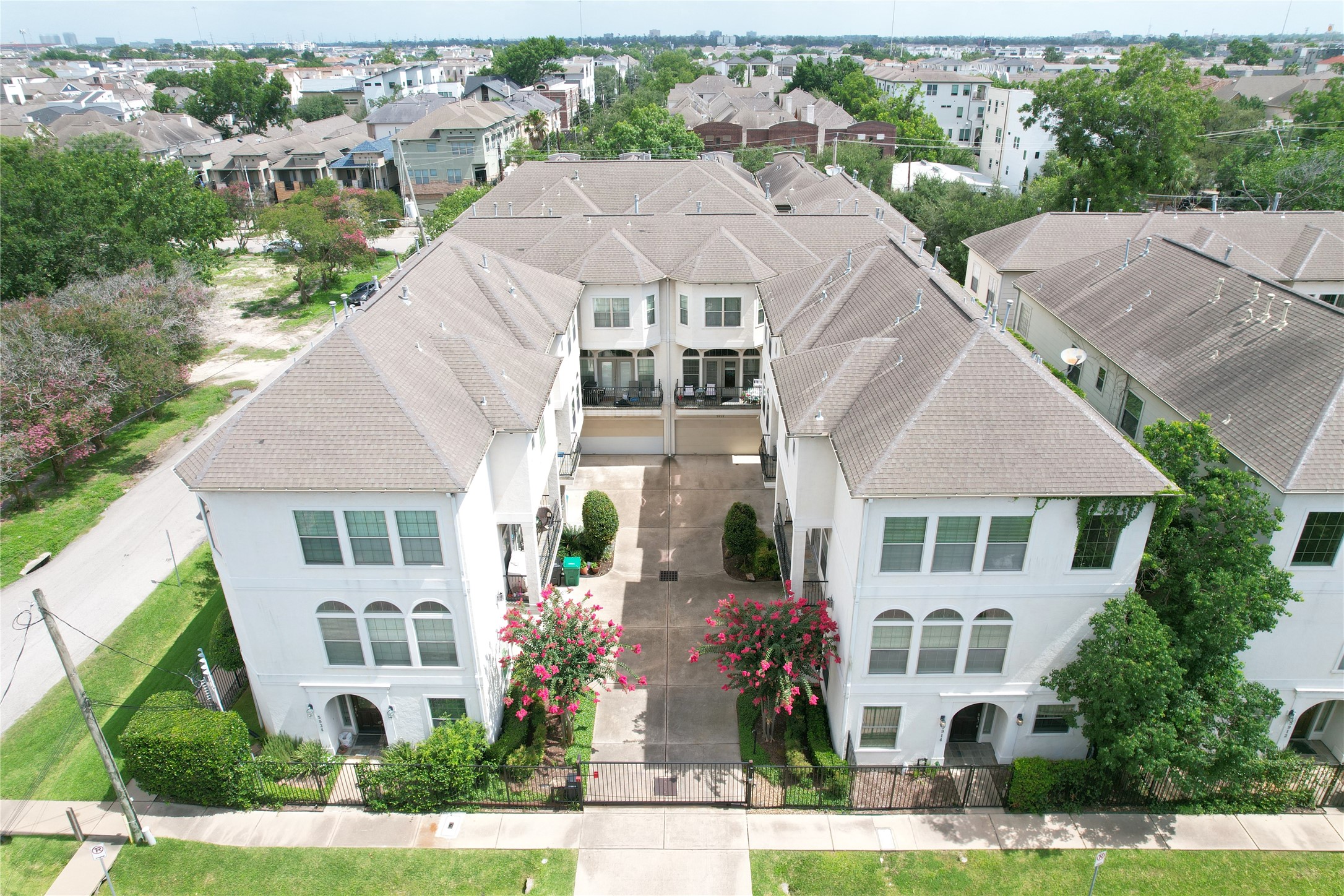 5914 Center Street Houston, TX 77007 - Photo 22 of 24