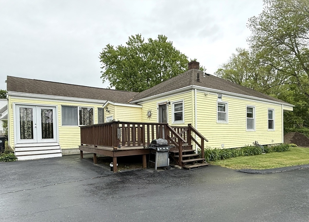 4 Perryville Road Webster, MA 01570 - Photo 4 of 42 Gallery Image 4