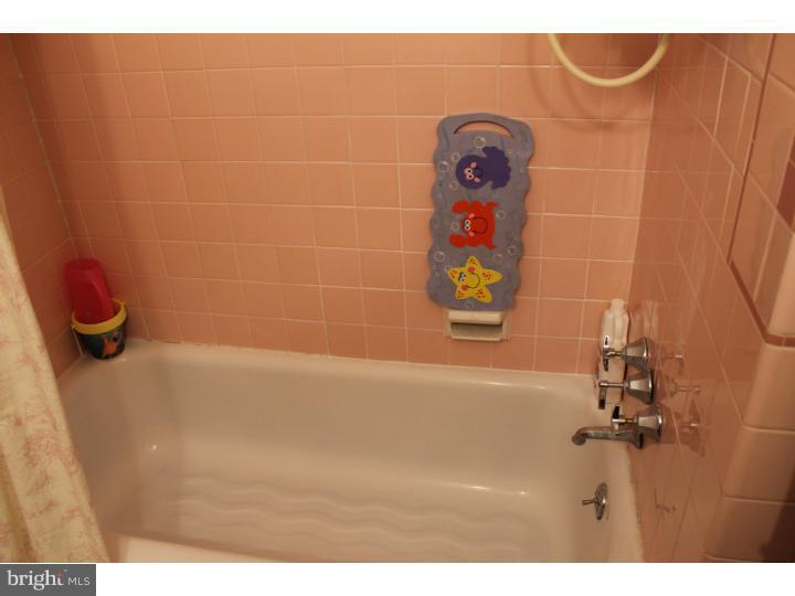 411 Burton Road Oreland, PA 19075 - Photo 14 of 25 Bathroom