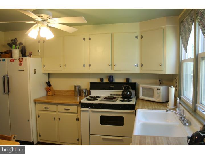 411 Burton Road Oreland, PA 19075 - Photo 7 of 25 Kitchen